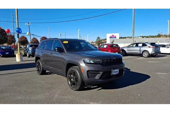 $31995 : Jeep Grand Cherokee 2023 4x4 image 4