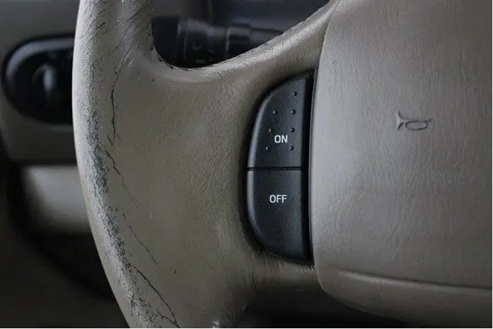 $11985 : Ford Excursion 2000 XLT 4dr image 7