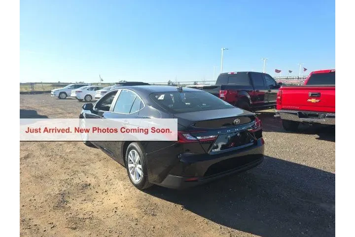 $33900 : Toyota Camry 2026 SE 4dr Sed image 4