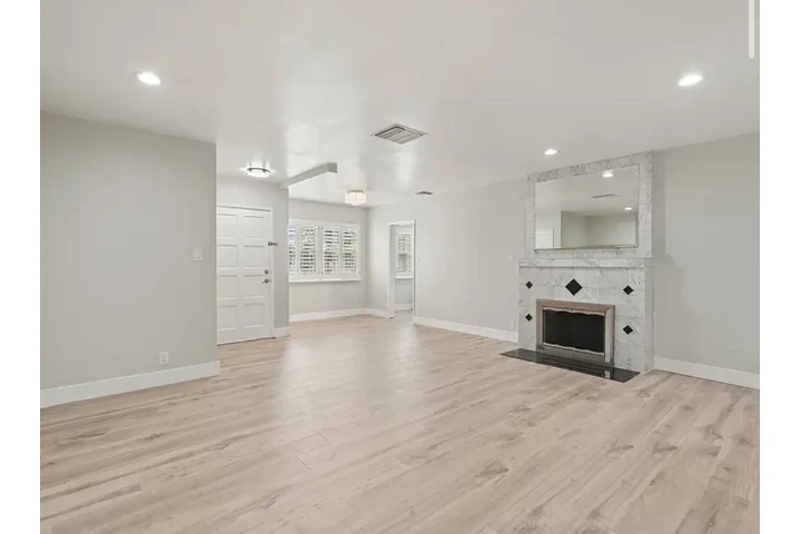 $2450 : 3Bed 2Bath Home in Los Angeles image 2