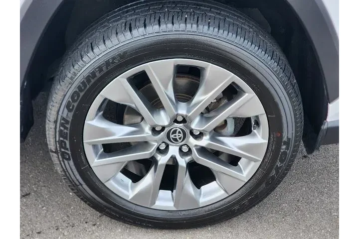 $34499 : Toyota RAV4 2023 AWD Limited image 9