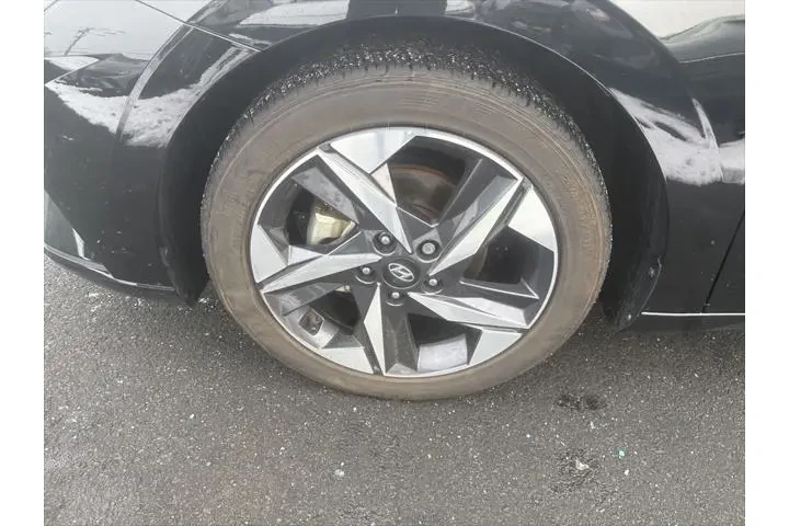 $18995 : Hyundai ELANTRA 2023 SEL 4dr image 10