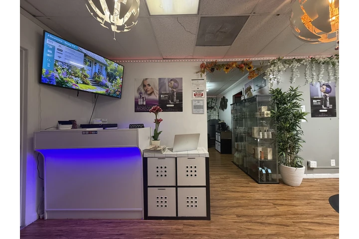 NAILS STATION RENT O COMISION image 5