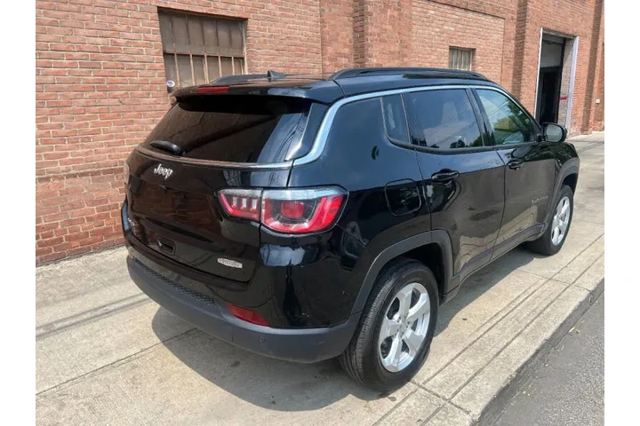 $15999 : 2018 Compass Latitude image 9