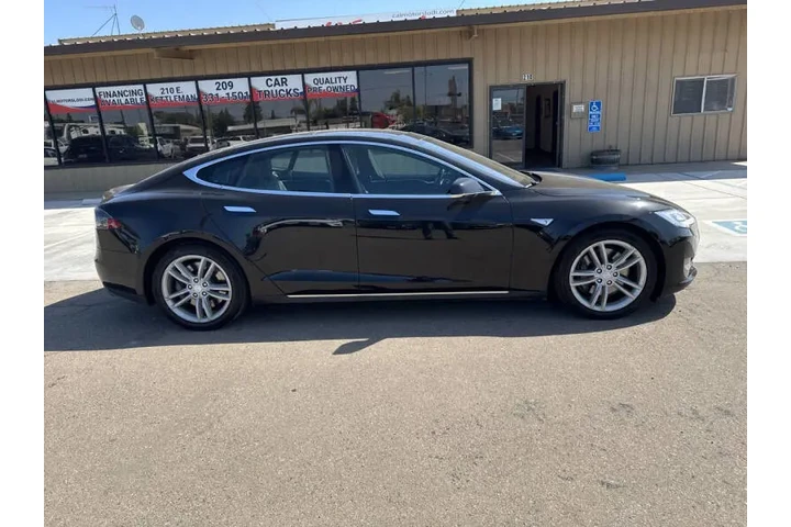 $14999 : 2015 Model S 85D image 7