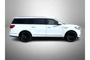 $38417 : Lincoln Navigator L 2021 4x4 thumbnail
