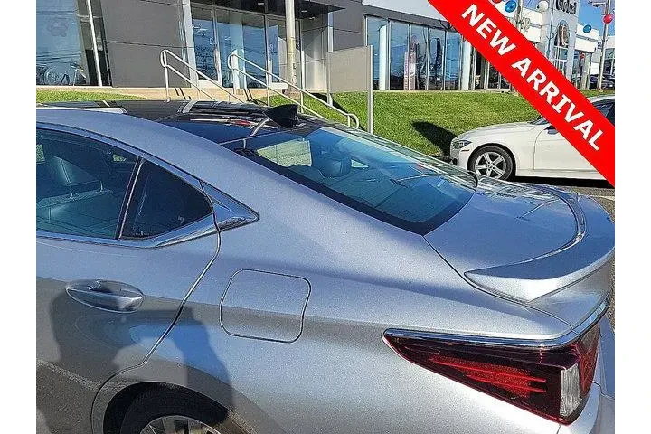 $38998 : Lexus ES 350 2023 Ultra Luxu image 10