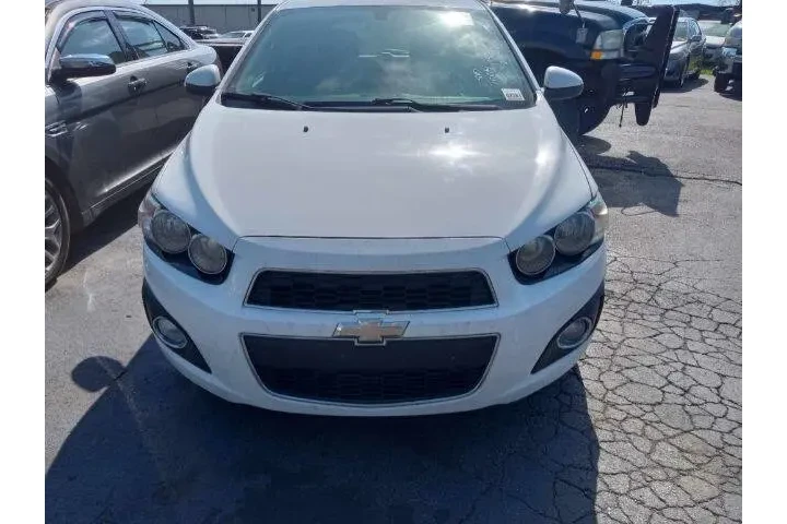 $8990 : 2016 Sonic LTZ Auto image 5