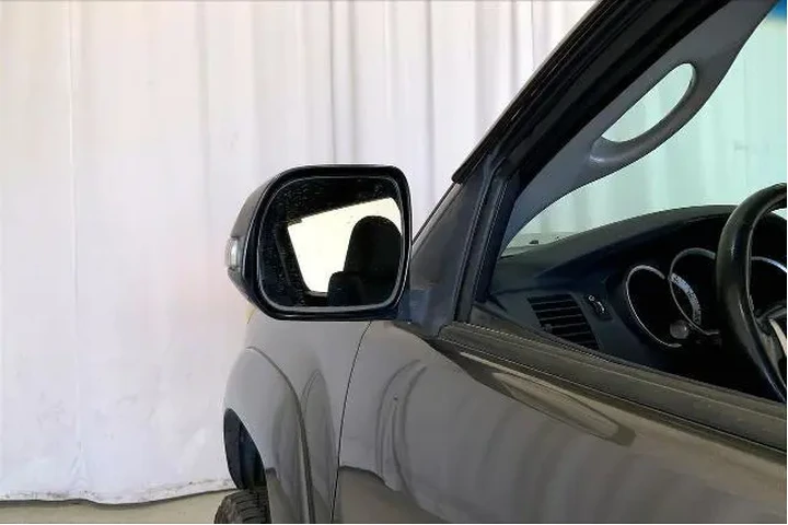 $17972 : Toyota Tacoma 2012 4x4 V6 4d image 10