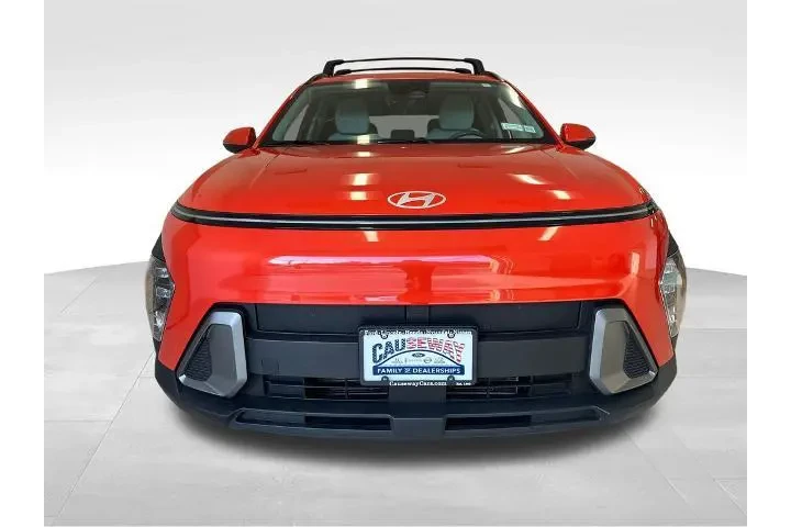 $23444 : Hyundai KONA 2024 AWD SEL 4d image 3