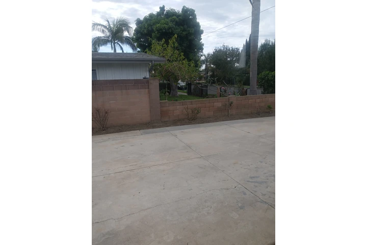 $700 : Cuarto con parking Santa ana image 5