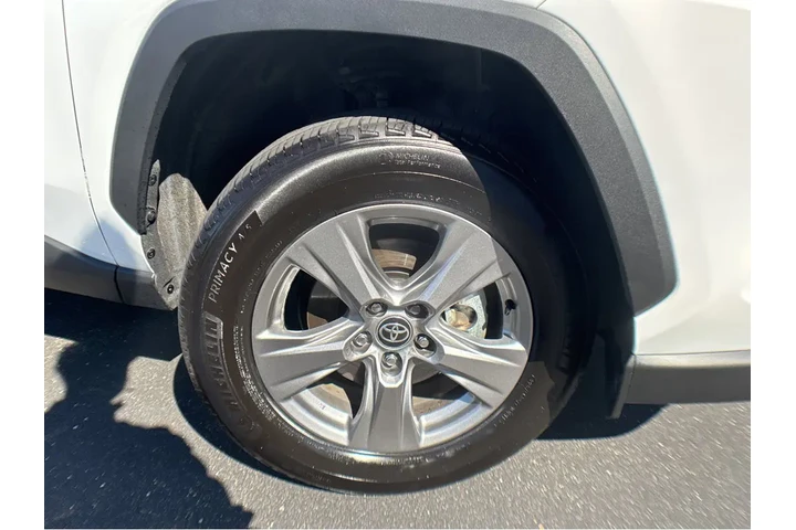 $35000 : Gold Certified2025 RAV4 Hybri image 8