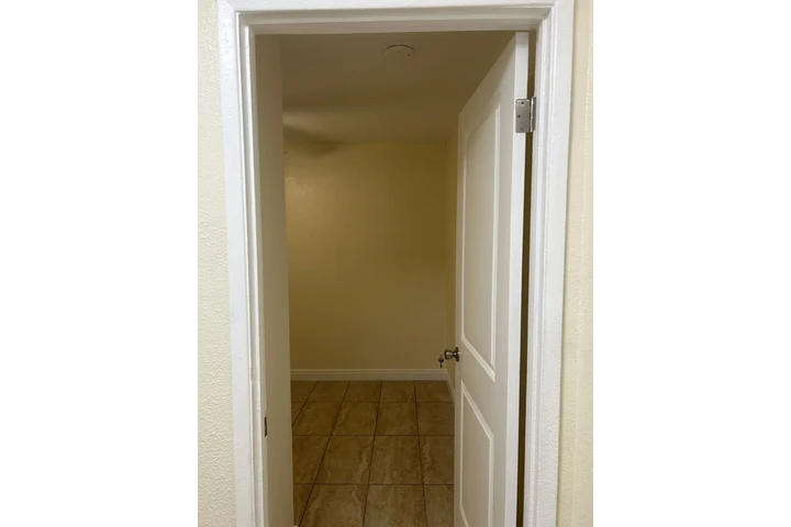 $1600 : 1600 estudio image 9