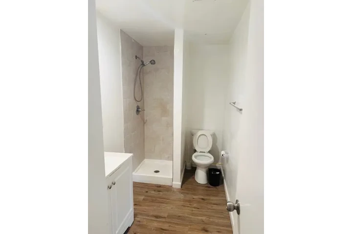 $2200 : se renta apartamento image 1