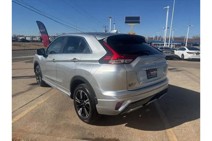 $20000 : Mitsubishi Eclipse Cross 202 image 4