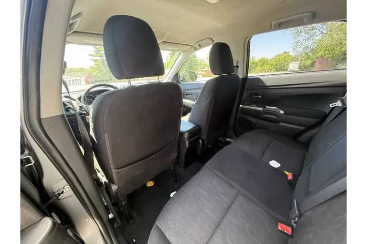 $7750 : 2021 Outlander Sport SE image 9