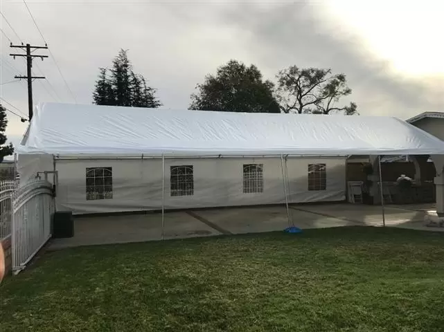 Mesa sillas carpa sbaños arcos image 2