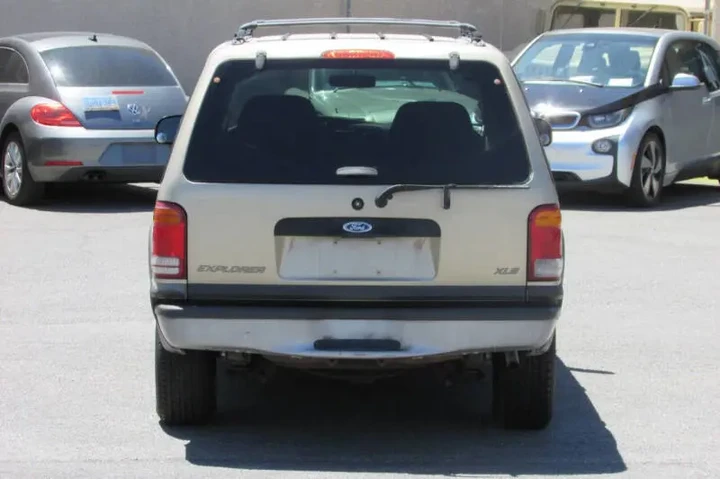 $3995 : 1999 Explorer XLS image 7
