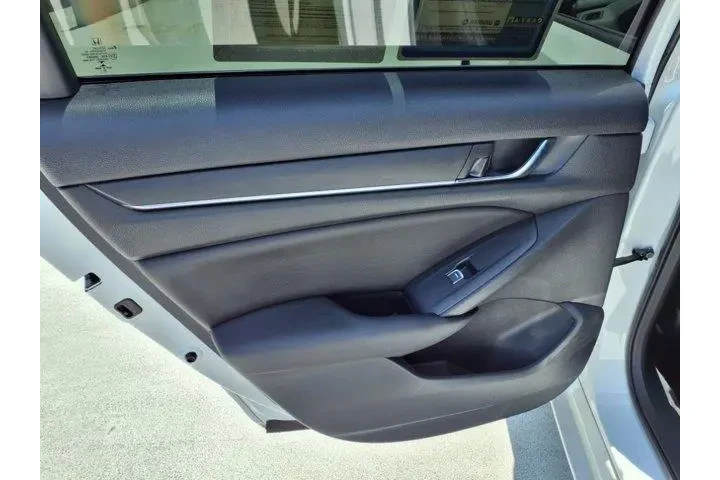 $25879 : Honda Accord 2022 Sport 4dr image 8
