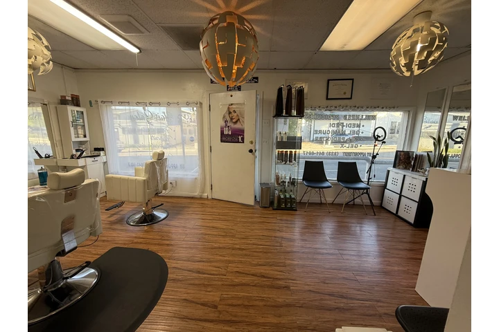 RENTA O COMISION COSMETOLOGA image 9