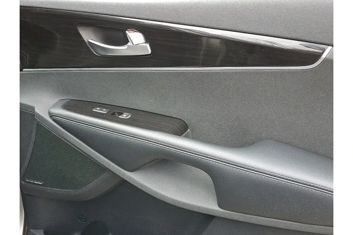 $18425 : Kia Sorento 2019 AWD EX V6 4 image 10