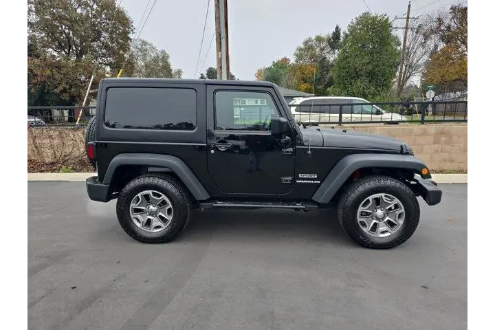 $14995 : Jeep Wrangler 2015 4x4 Sport image 3