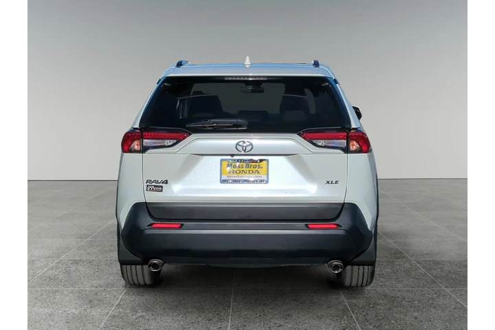 $29175 : Toyota RAV4 2022 XLE Premium image 4