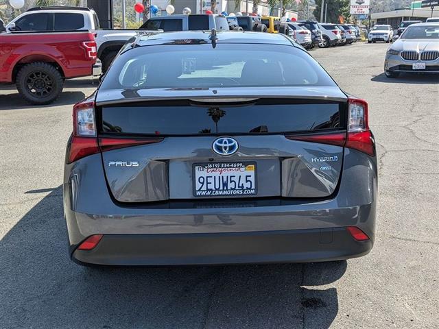 $20995 : 2022 Prius image 5