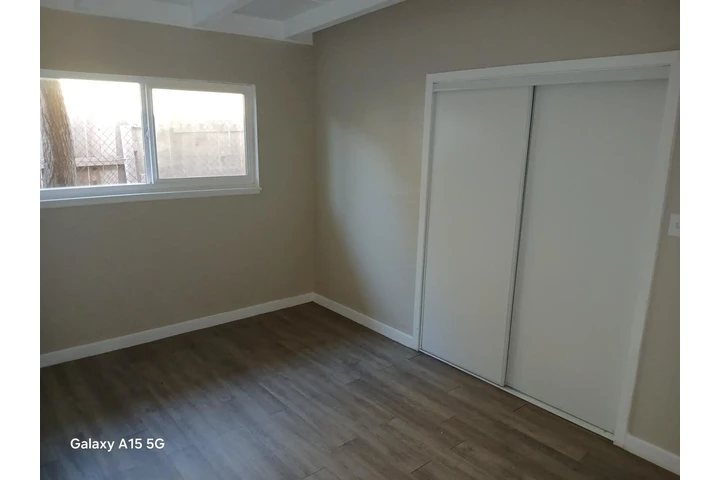 $2050 : ! BEAUTIFUL HOUSE LIKE NEW !! image 6