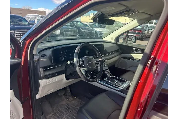 $38800 : Kia Carnival 2024 SX 4dr Min image 10