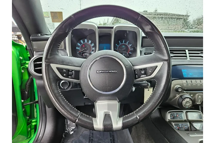 $12985 : Chevrolet Camaro 2011 LT 2dr image 1