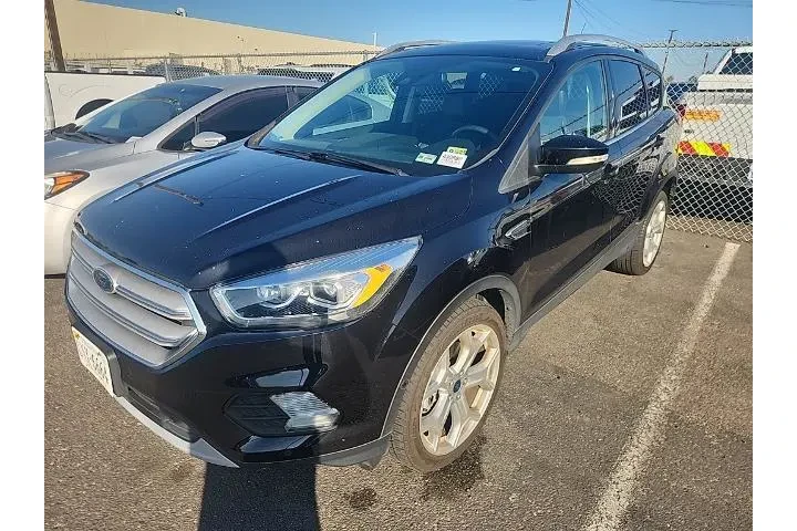 $15392 : Ford Escape 2019 Titanium 4d image 3