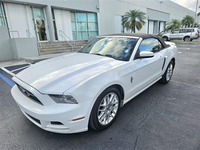 $2000 : Mustang 2014! image 4