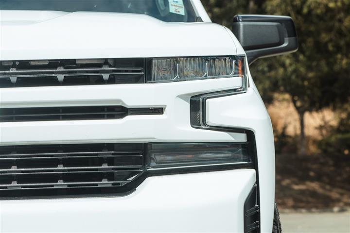 2019 Silverado 1500 RST image 6