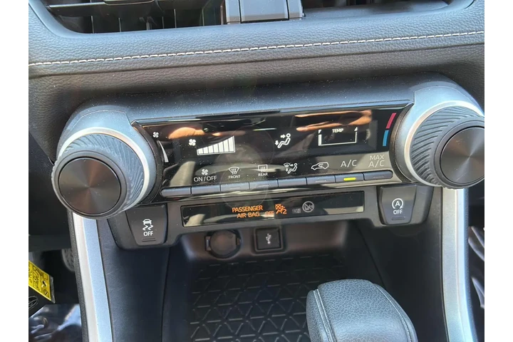 $27296 : Gold Certified 2020 RAV4 LE image 4