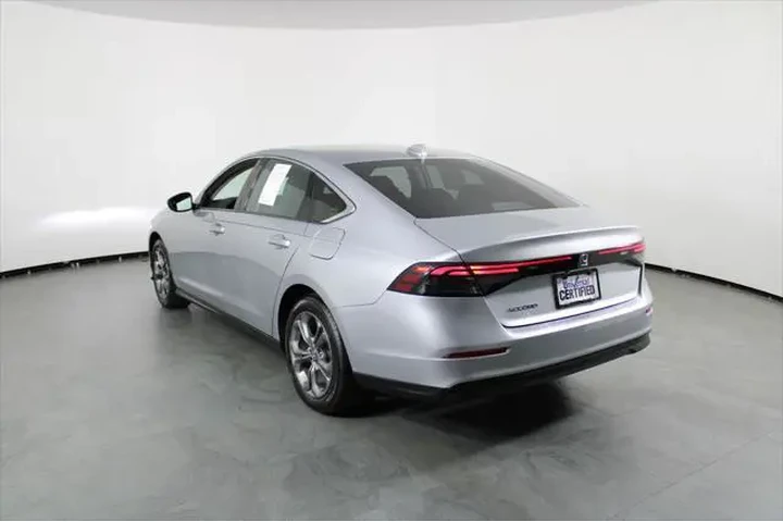 $24854 : Honda Accord 2024 EX 4dr Sed image 3