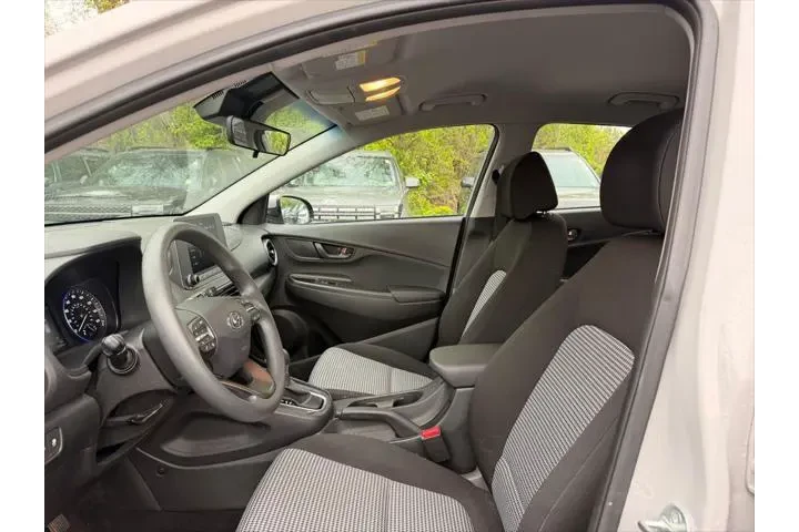 $17750 : Hyundai KONA 2023 AWD SE 4dr image 10