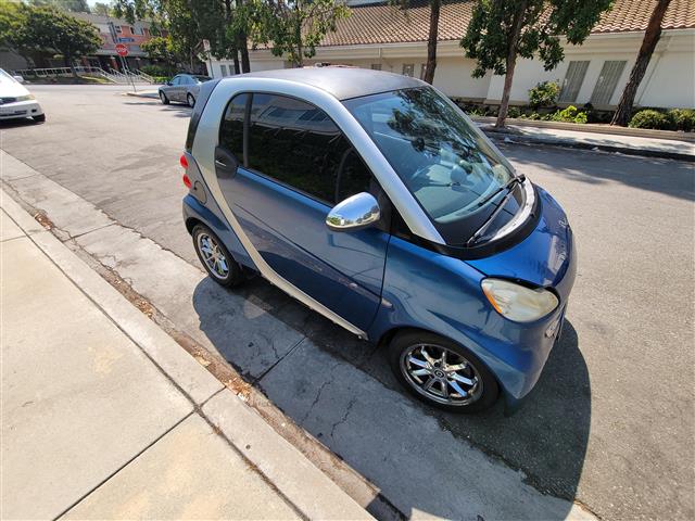 $3500 : 2008 Smart car fortwo image 8