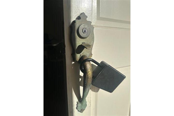 24 H Locksmith image 3