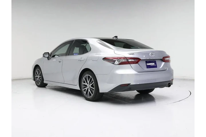 $31998 : Toyota Camry 2023 XLE 4dr Se image 2