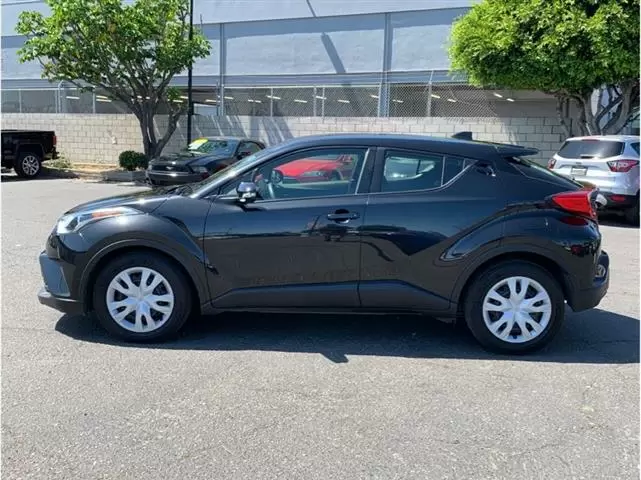 $20995 : 2019 Toyota C-HR image 3