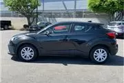 $20995 : 2019 Toyota C-HR thumbnail