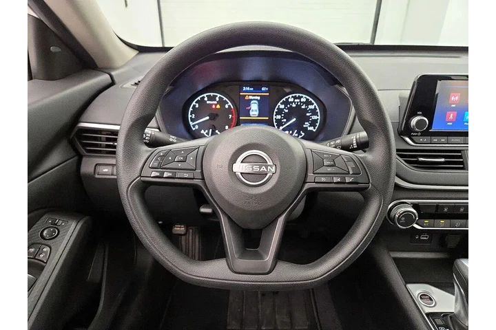 $19998 : Nissan Altima 2023 2.5 S 4dr image 10