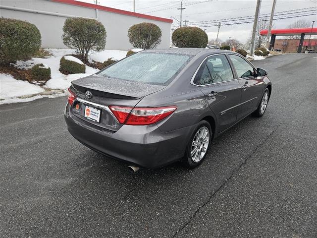 $18000 : PRE-OWNED 2015 TOYOTA CAMRY LE image 3