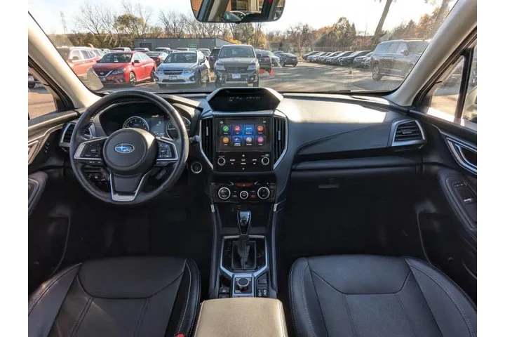 $18974 : 2019 Forester Touring image 3