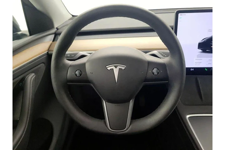 $37998 : Tesla Model Y 2024 AWD Long image 10