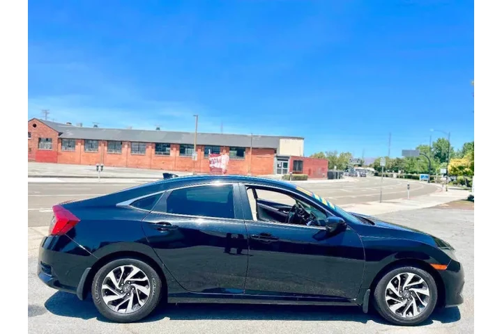 $17995 : 2018 Civic EX image 6
