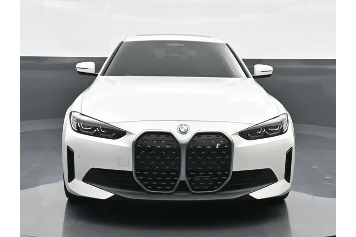 $31638 : BMW i4 2023 eDrive35 Gran Co image 6