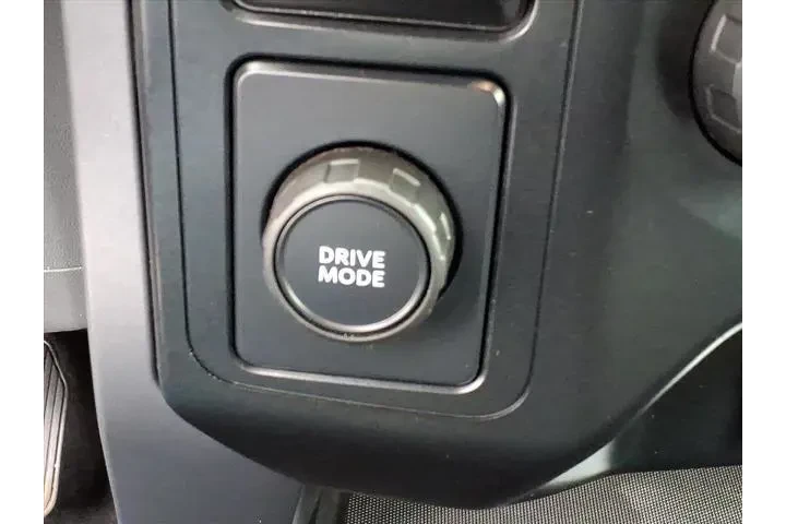 $32988 : Ford F-150 2023 4x2 XLT 4dr image 9