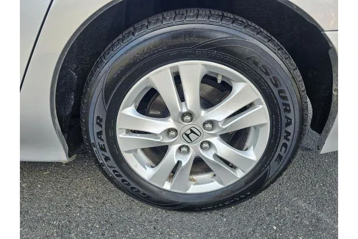 $9898 : Honda Accord 2010 LX-P 4dr S image 9